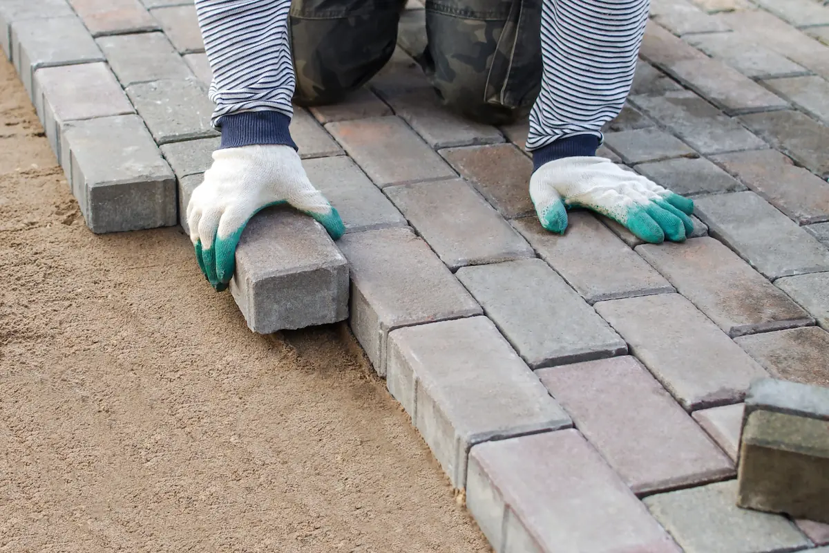 Pola Dasar dengan 1 Model Paving Block